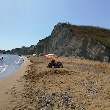 公寓 Casakounopetra *